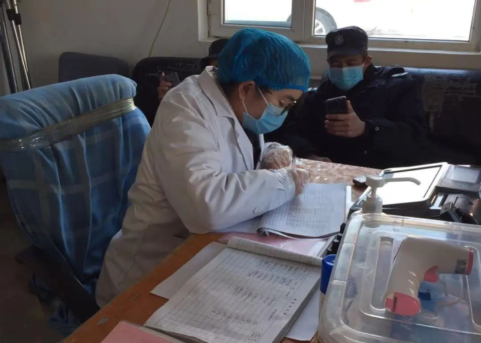 疫情期间员工积极工作的文章（疫情期间员工积极工作的文章标题）