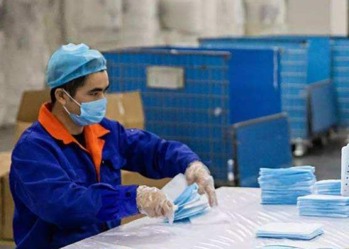 疫情口罩厂工人工资多少（现在口罩工厂的员工工资多少啊）