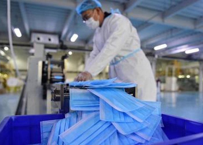 疫情口罩厂工人工资多少（现在口罩工厂的员工工资多少啊）