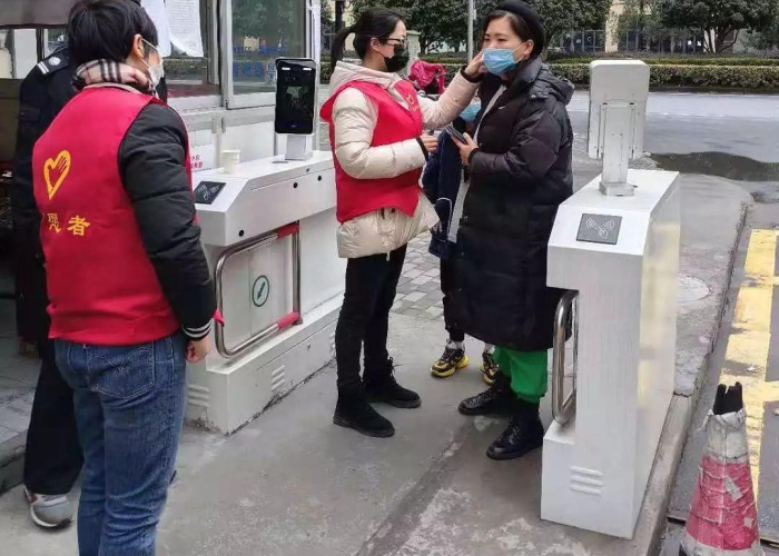 疫情感人的事迹真人真事（疫情感人的事迹真人真事杭州）