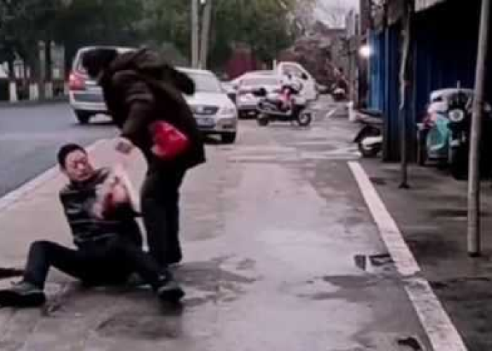 疫情放开搞笑视频笑到肚子疼（疫情搞笑视频大全 抖音）