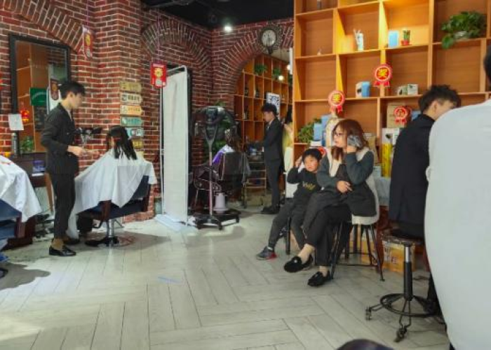 疫情理发店倒闭（疫情理发店倒闭了）