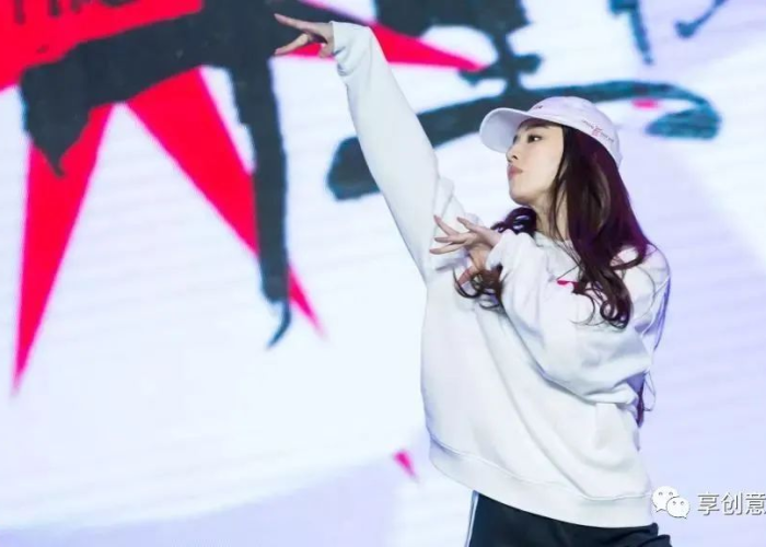 疫情期间抖音最火的美女舞蹈（2020抖音抗疫最火舞蹈）