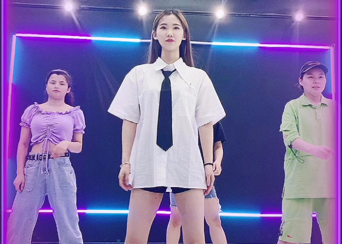 疫情期间抖音最火的美女舞蹈（2020抖音抗疫最火舞蹈）