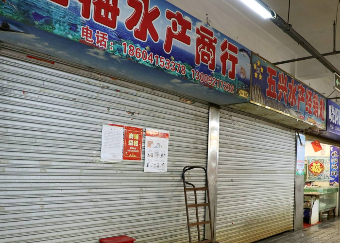 疫情影响商场没人（疫情影响商场没人管怎么办）