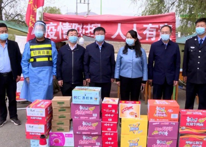 防控疫情一线人员做了什么（疫情防控一线人员包括哪些）