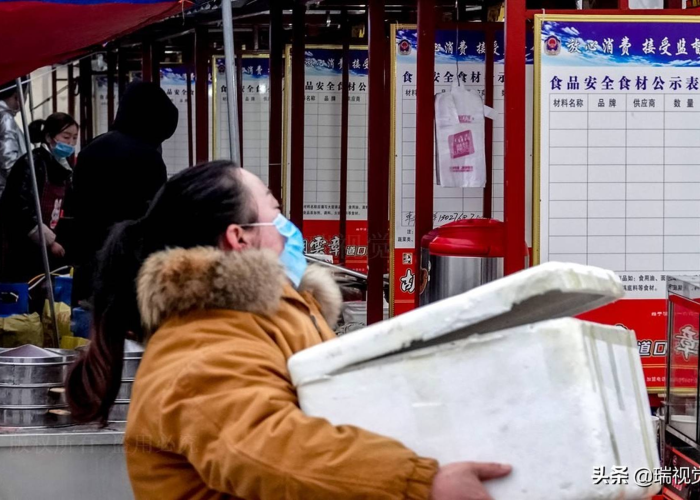 疫情为啥不让出门（疫情为啥不让出门打工）