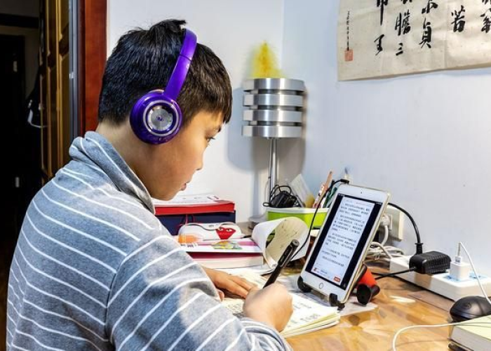 什么时候新冠疫情开始线上网课（疫情线上上课是什么时候开始的）