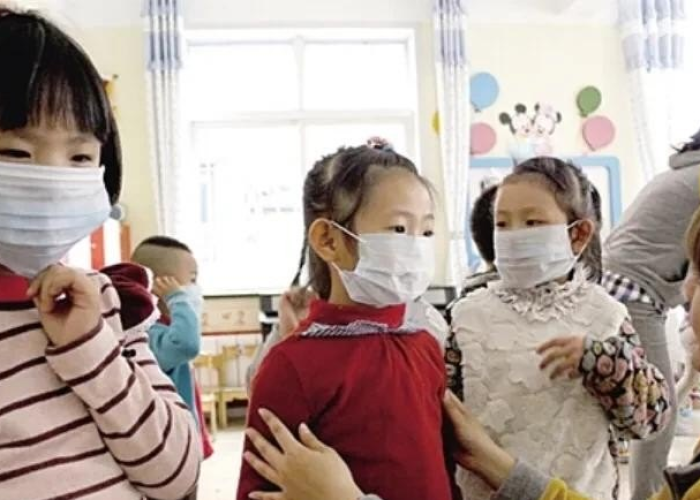 疫情期间小朋友想上学（疫情期间孩子上幼儿园合适吗）