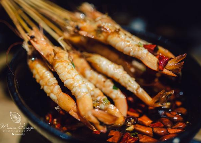 疫情吃饭视频抖音最火（疫情后吃大餐说说）