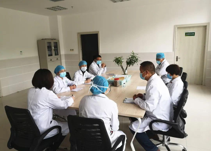 新冠疫情一线工作人员包括哪些人（新冠肺炎疫情一线人员）