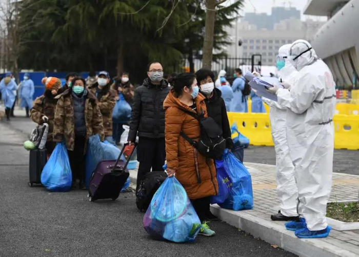 抗击疫情真实感人图片高清（抗击疫情感人图片真人）