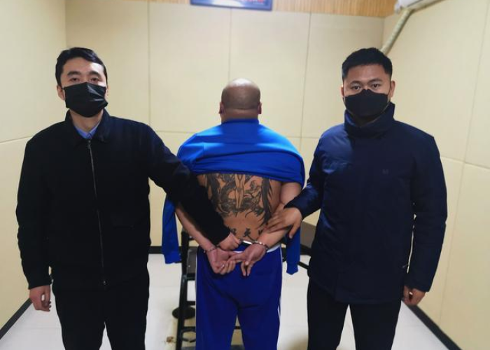 疫情三年通缉犯（疫情逃犯落网）