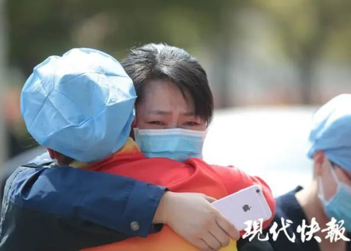疫情感动瞬间医护人员和消防员（医疗人员疫情感动）