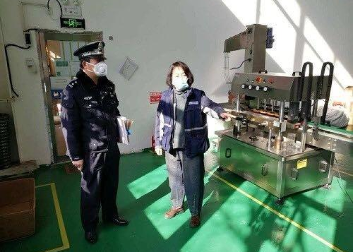 抗击疫情感人故事200字（抗击疫情的感人故事20字）