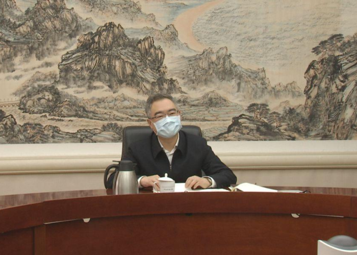 疫情期间还在坚持工作的人们（疫情期间坚持工作的说说）