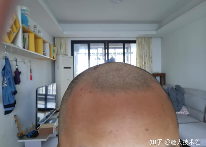 疫情在家理发图片（疫情期间理发注意事项）