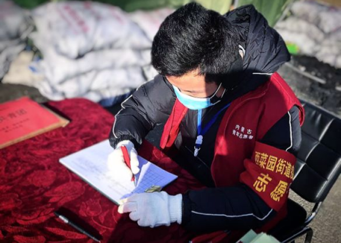 疫情志愿者守护大家的句子（像疫情期间坚守岗位的志愿者们想说的话该怎么写）