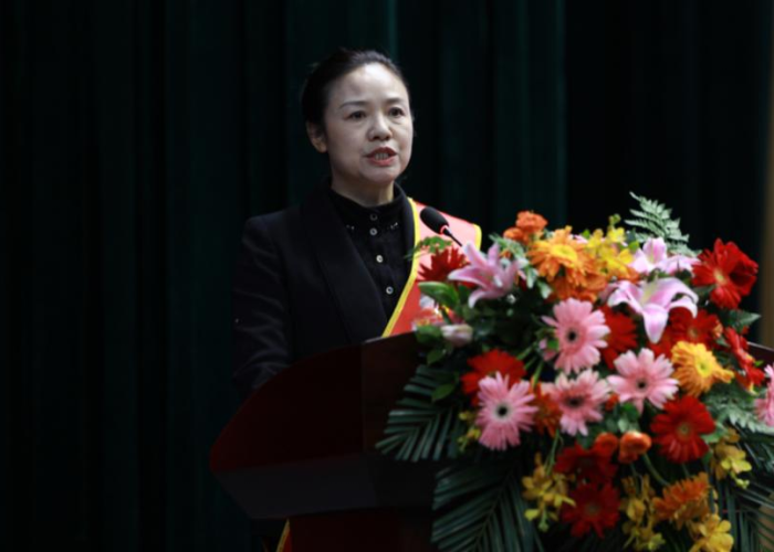 抗击疫情真实感人图片素材（抗疫情61张感人照片）