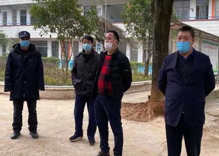抗击疫情真实感人图片素材（抗疫情61张感人照片）