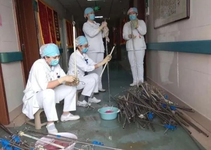 发现新冠疫情第一个医生（疫情首次发现的医生）