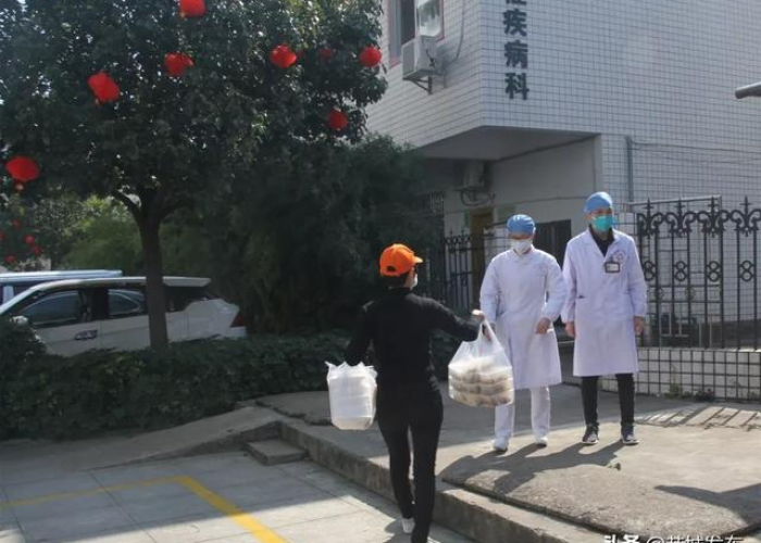 疫情中的温暖事例（疫情中的温暖事迹）