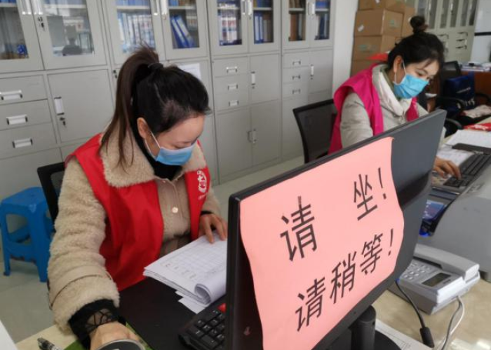 抗击疫情感动的50张照片加文字（抗击疫情的感人图片加文字说明）