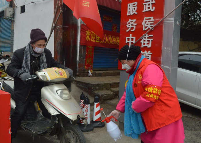 疫情期间志愿者事迹简短（疫情期间志愿者优秀事迹）