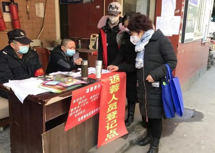 疫情期间温暖人心的事例（疫情当中的暖心事例）