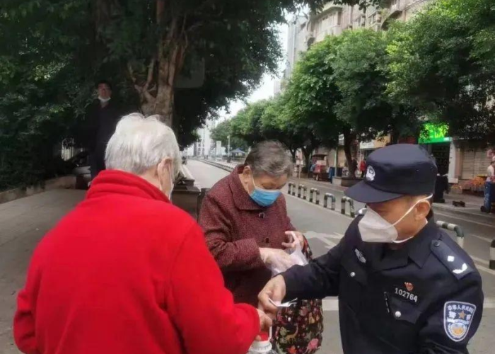 重庆疫情几号爆发?（重庆疫情几号爆发的）