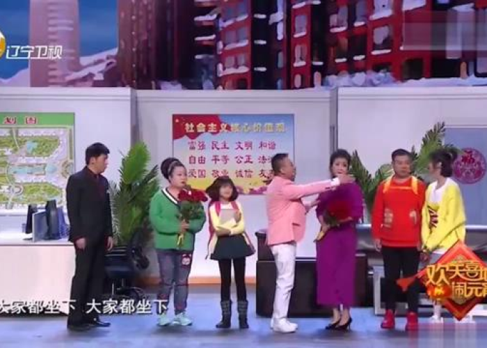 疫情期间的感动瞬间小品（5分钟抗疫情感人小品4人）
