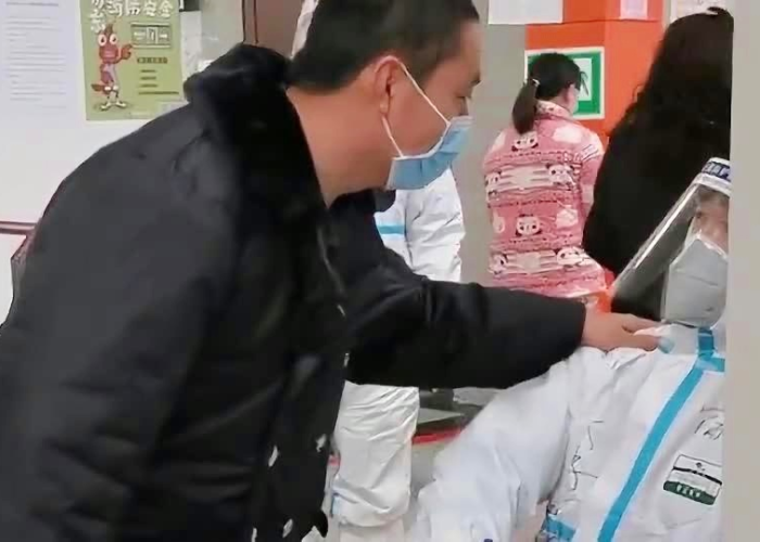 疫情封到男朋友家（疫情去男友家过年）