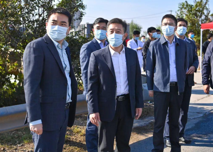 疫情背后哪些人在努力付出（疫情背后的工作人员）
