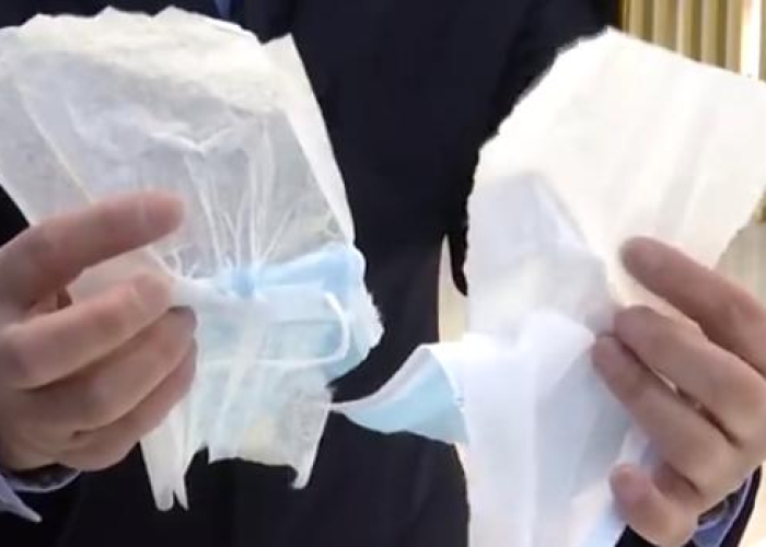 当初那个冒着疫情也要见的人（当初那个冒着疫情也要见你的人现在还在你的身边吗?）