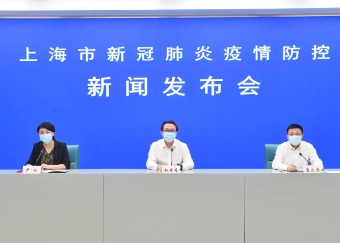 新冠疫情刚出来时的报道（新冠刚开始的新闻报道）
