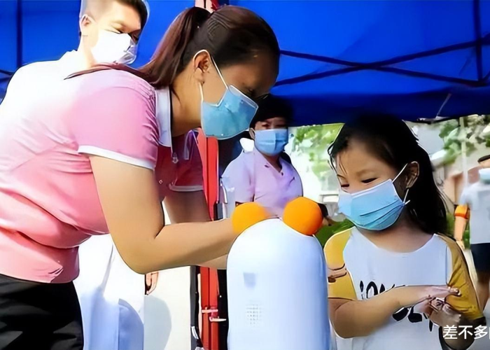 疫情期间孩子上学太难了（疫情期间孩子在学校）