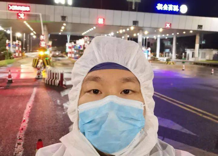 疫情期间坚持在岗（疫情在岗人员坚守岗位）
