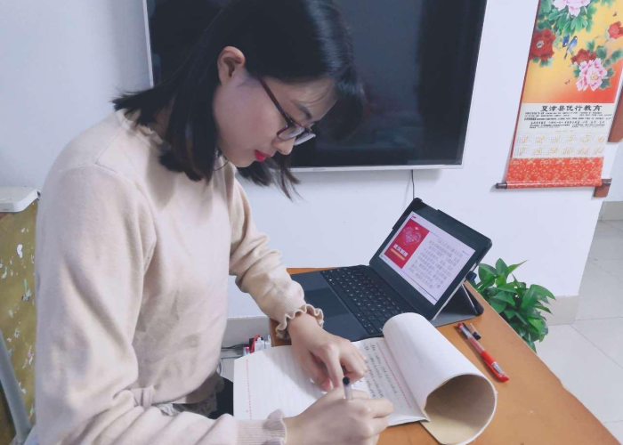 疫情日历表（疫情时间图表）