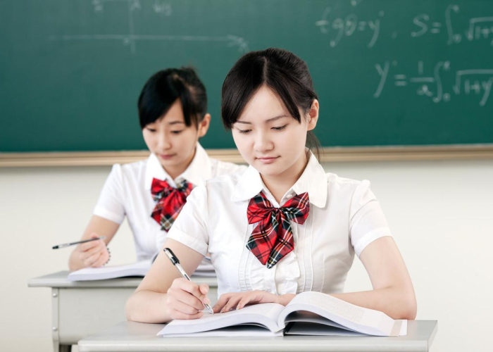 疫情期间面临的困难及应对措施（疫情期间面临的困难及应对措施英语作文）