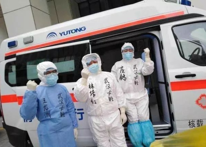 抗击疫情的感人故事作文（2020抗击疫情感人故事500字作文优秀）
