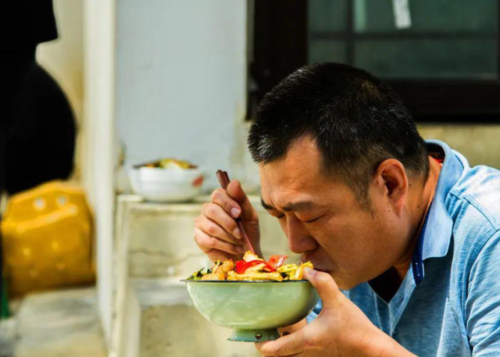 形容疫情又来了的成语（形容疫情又来了的成语是什么）
