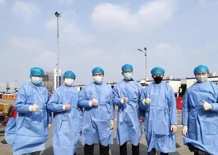 疫情防控一线医护人员指哪些人（防疫一线医护人员指的是）
