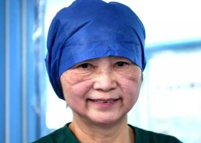 疫情期间感人瞬间女护士（疫情期间感人的具体事例护士）