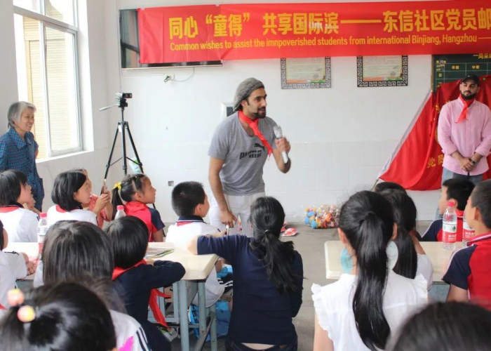 疫情防控宣传与英语版（2020疫情防疫宣传英语）