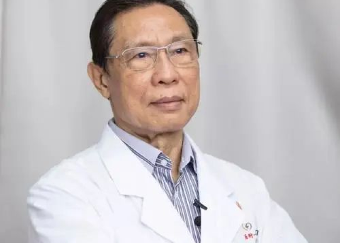 中国钟南山爷爷抗击疫情的事迹（中国钟南山爷爷抗击疫情做出的事迹）