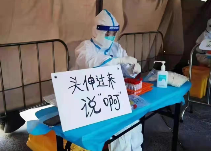 关于人生才几年疫情占三年视频的信息