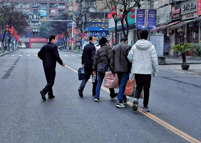 疫情下没人逛街（疫情期间逛街）