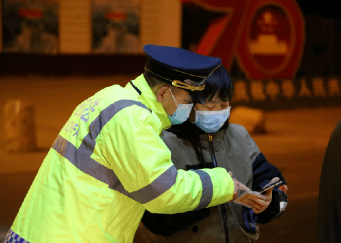 疫情期间带病坚守岗位（带病坚守岗位简短事迹）