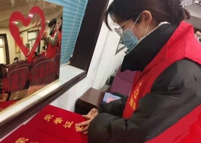 疫情志愿者事迹200字（疫情志愿者事迹简介500字）