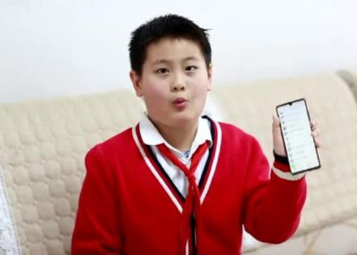 疫情视频短片感动小学生（疫情小短片视频小孩）